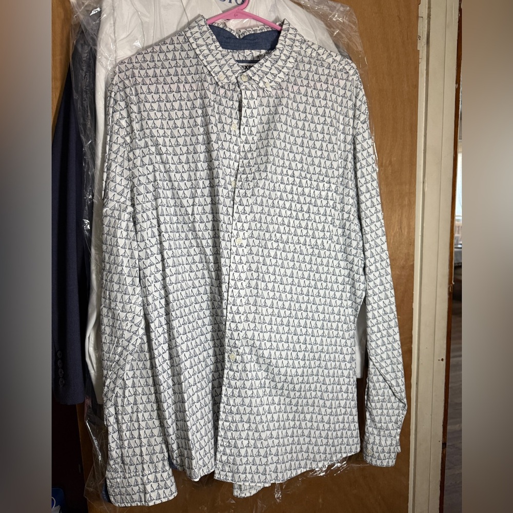 Express Men's Casual Button Down Shirt. Sailboat print. Slim and soft wash